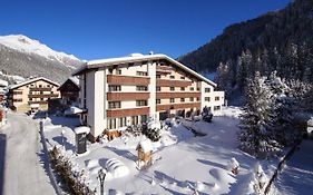 Quality Hosts Arlberg Hotel Garni Mössmer